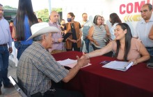 Con diálogos comunitarios acercamos instituciones a la poblacion: Indira