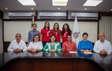 TOTAL APOYO A ESTUDIANTES Y DEPORTISTAS COLIMENSES: INDIRA