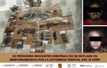 DETIENEN A 2 CON UN ARSENAL